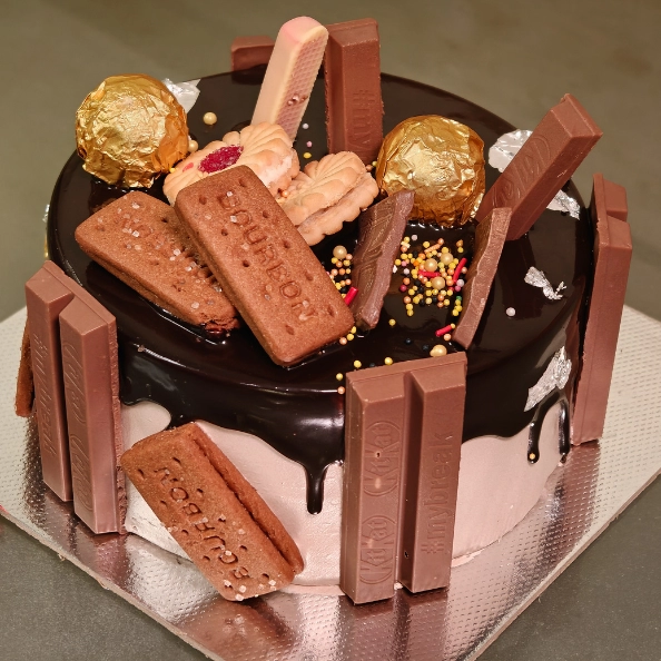 kitkat chocolate cake